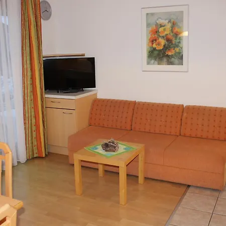 Chasa Adriana Apartment