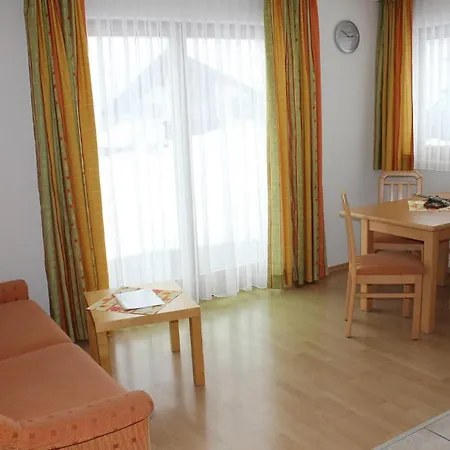 Chasa Adriana Apartamento *